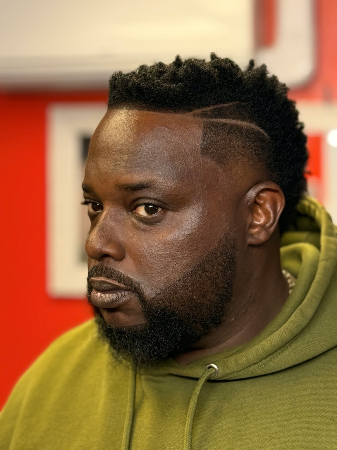 Textured Top with Hard Part & Beard